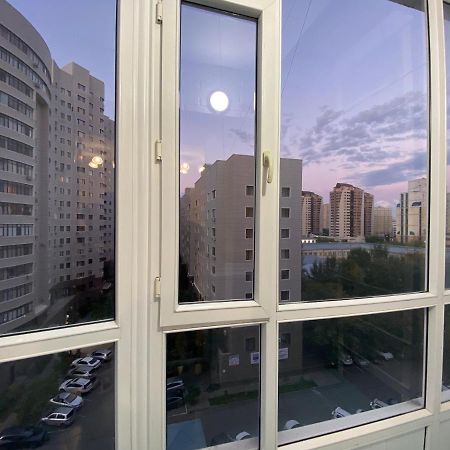 Apartment in the city centre Asztana Kültér fotó